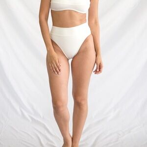 Galamaar High Kick Brief in Crema